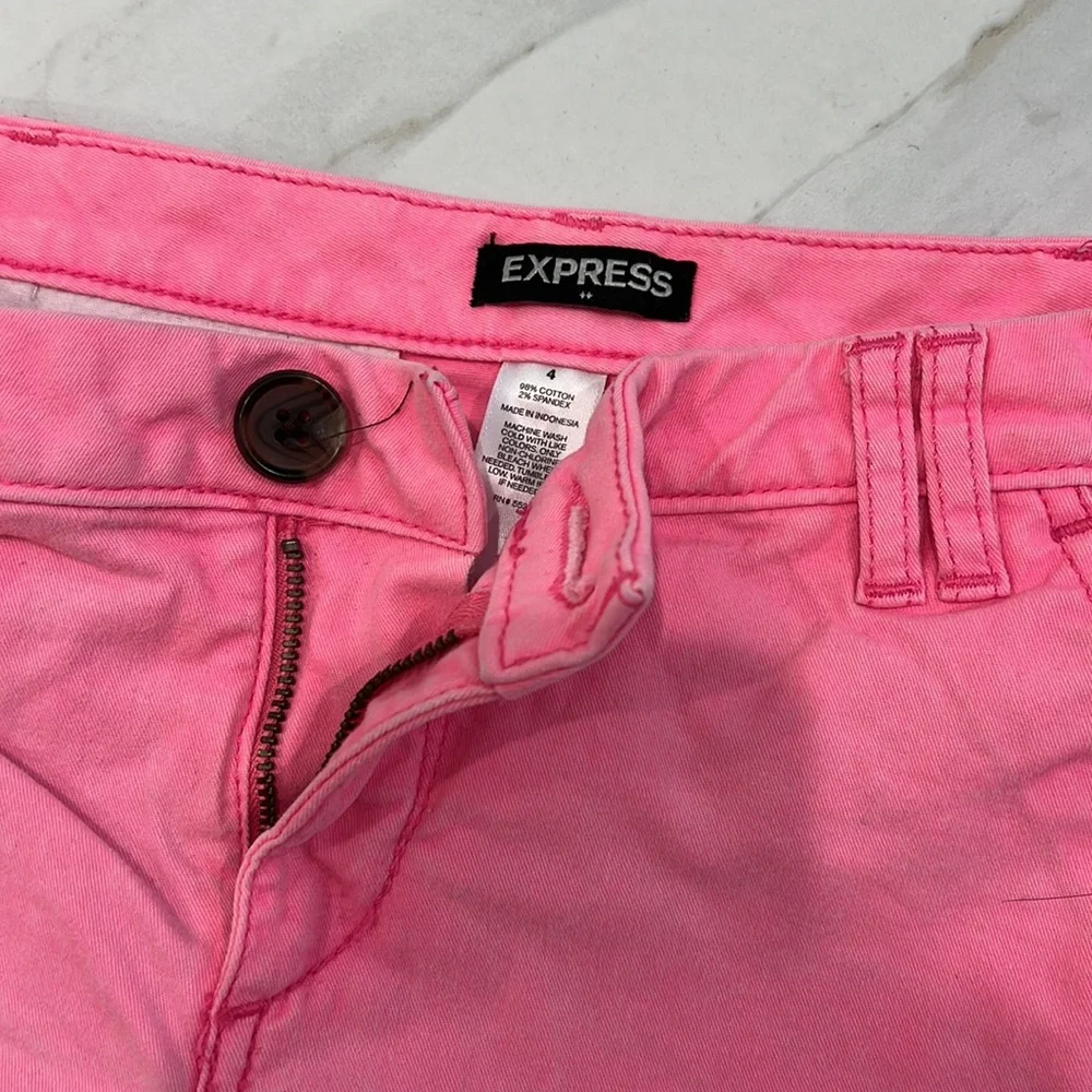 Shorts - Picture 3 of 3